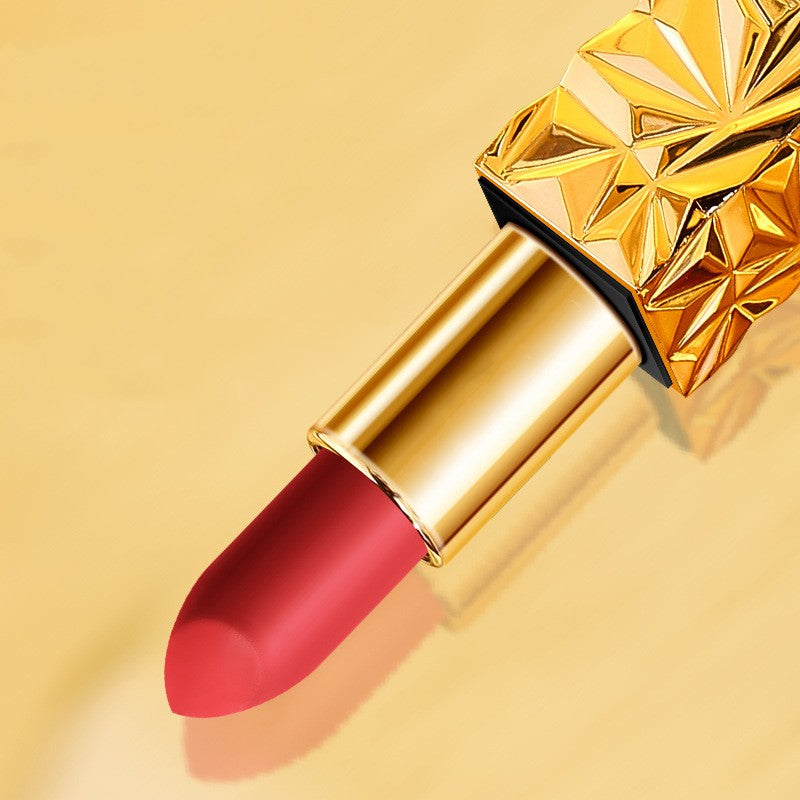 Matte and hard to remove makeup lipstick Matte and hard to remove makeup lipstick
